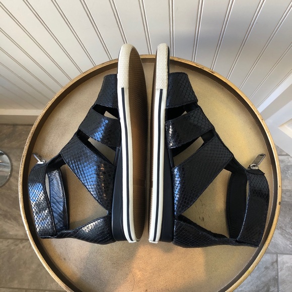 Marc Jacobs Gia Gladiator Sandal. Black. Size: 38. - Picture 7 of 9